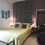 Le Logis D'antigny Bed & Breakfast Val-du-Mignon