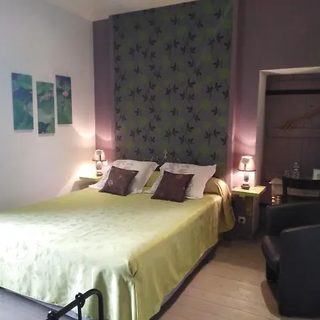 Le Logis D'antigny Frühstückspension Val-du-Mignon