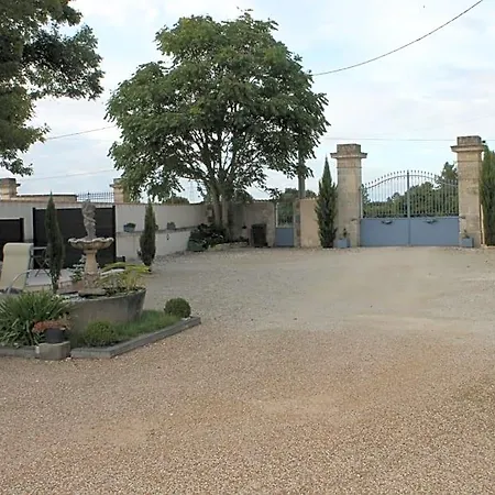 Le Logis D'antigny Bed & Breakfast 3*