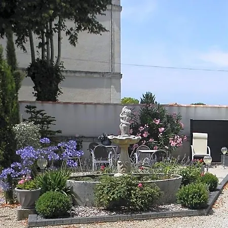 Bed & Breakfast Le Logis D'antigny 3*