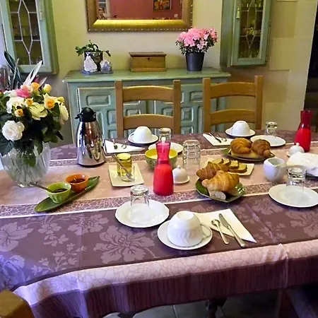 Bed & Breakfast Le Logis D'antigny 3*