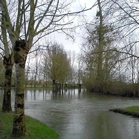 Le Logis D'antigny Bed & Breakfast