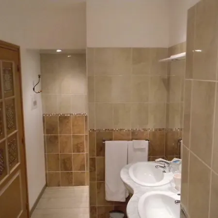 Le Logis D'antigny Nocleg ze śniadaniem