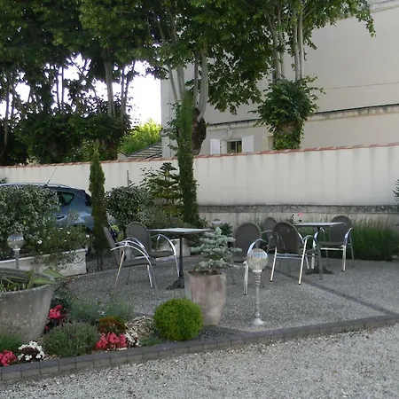 Le Logis D'antigny Bed & Breakfast