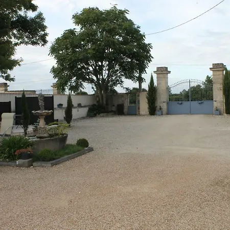 Le Logis D'antigny Bed & Breakfast